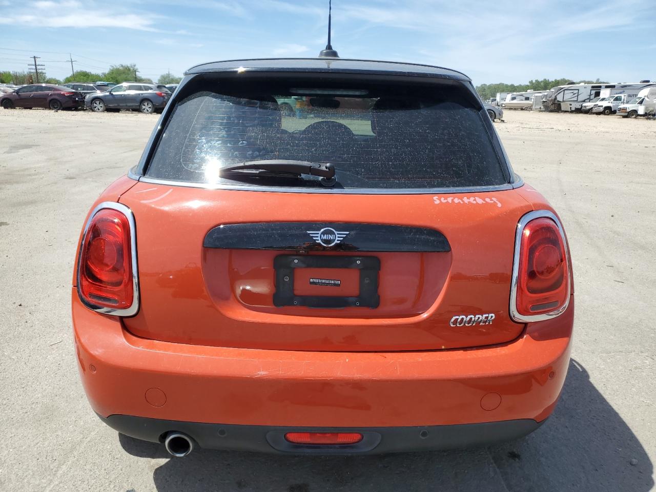 WMWXU1C55K2J02284 2019 Mini Cooper