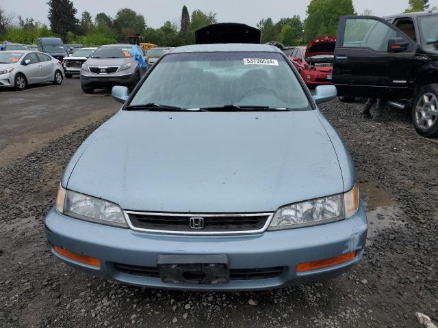 1996 Honda Accord Lx VIN: 1HGCD5636TA113290 Lot: 53790634