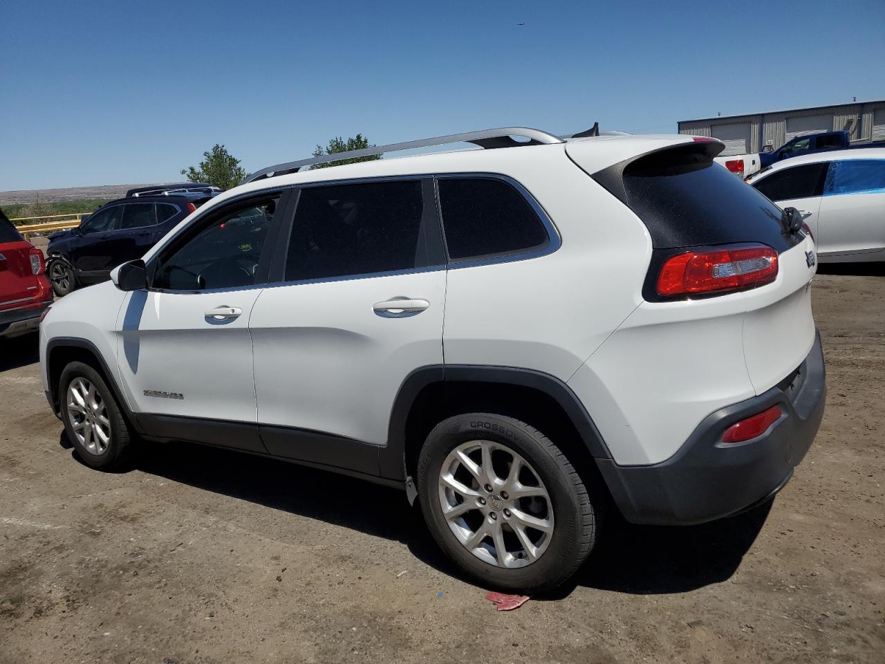 2016 Jeep Cherokee Latitude vin: 1C4PJLCBXGW110510