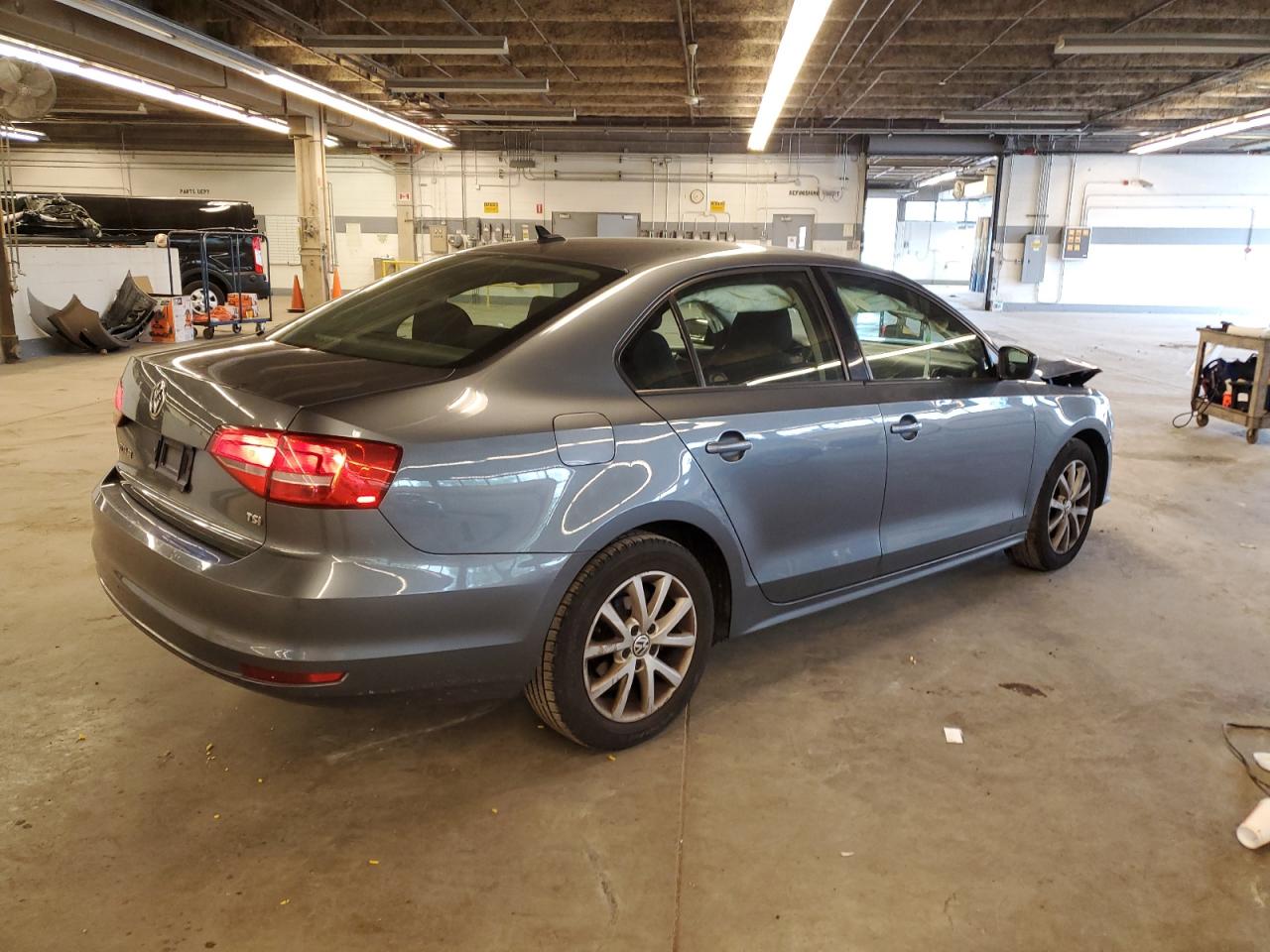 3VWD17AJ2FM251085 2015 Volkswagen Jetta Se