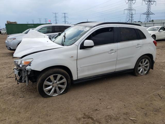 MITSUBISHI OUTLANDER SE