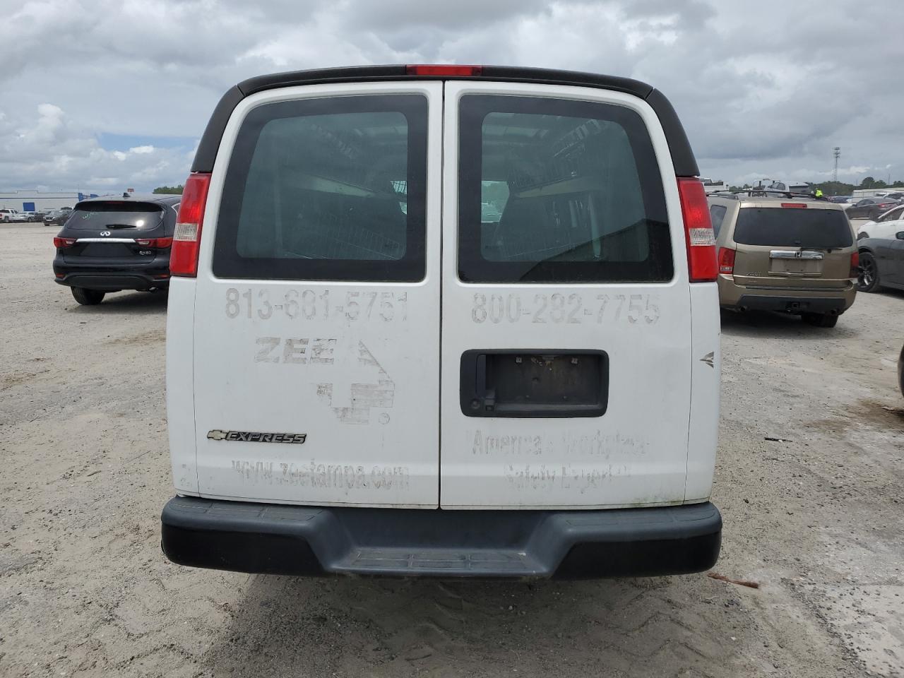 1GCWGAFP1K1279519 2019 Chevrolet Express G2500