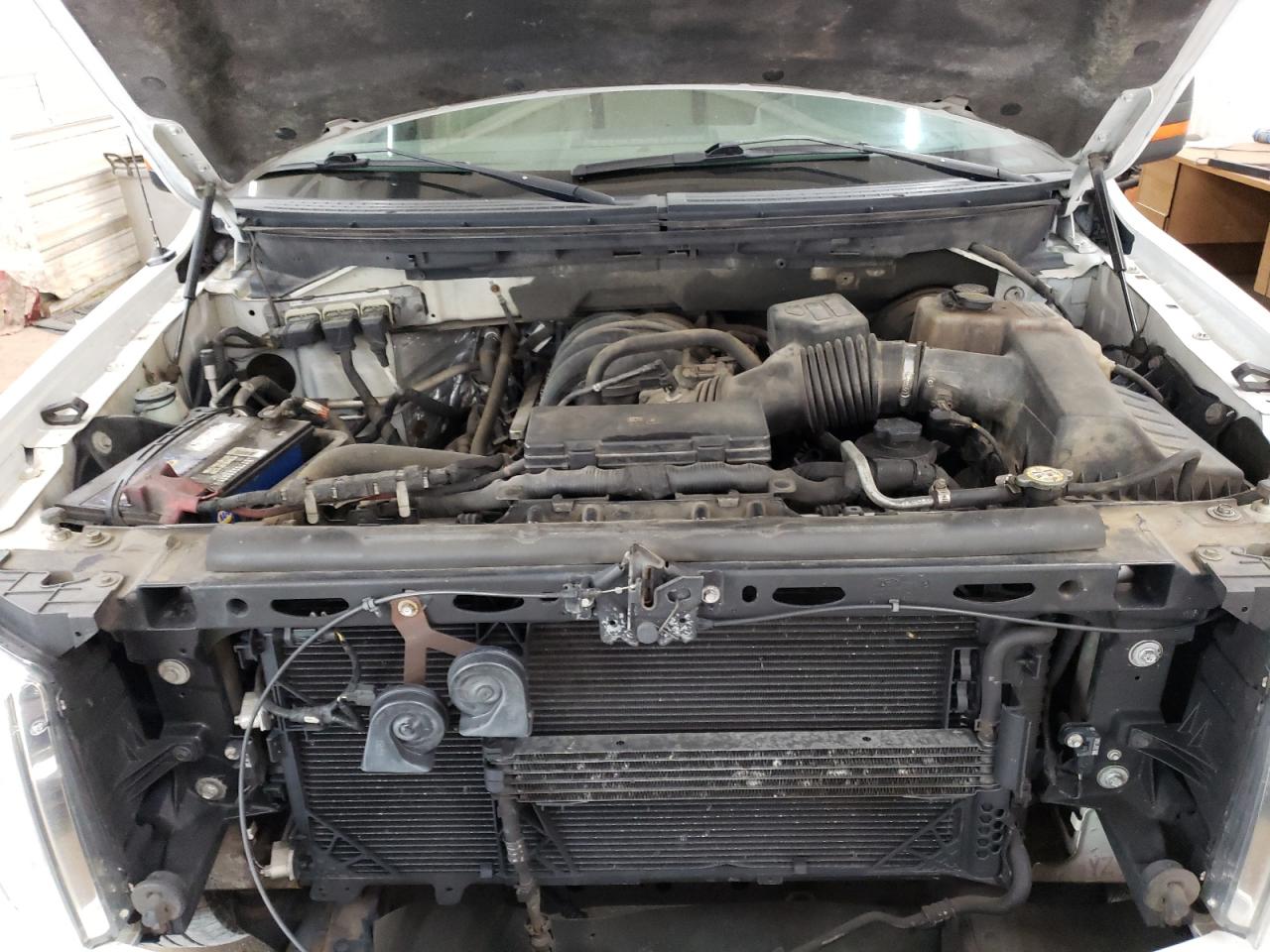 1FTMF1C82AKB04504 2010 Ford F150