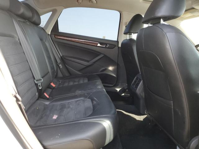 2013 Volkswagen Passat Sel VIN: 1VWCN7A33DC033656 Lot: 53352004