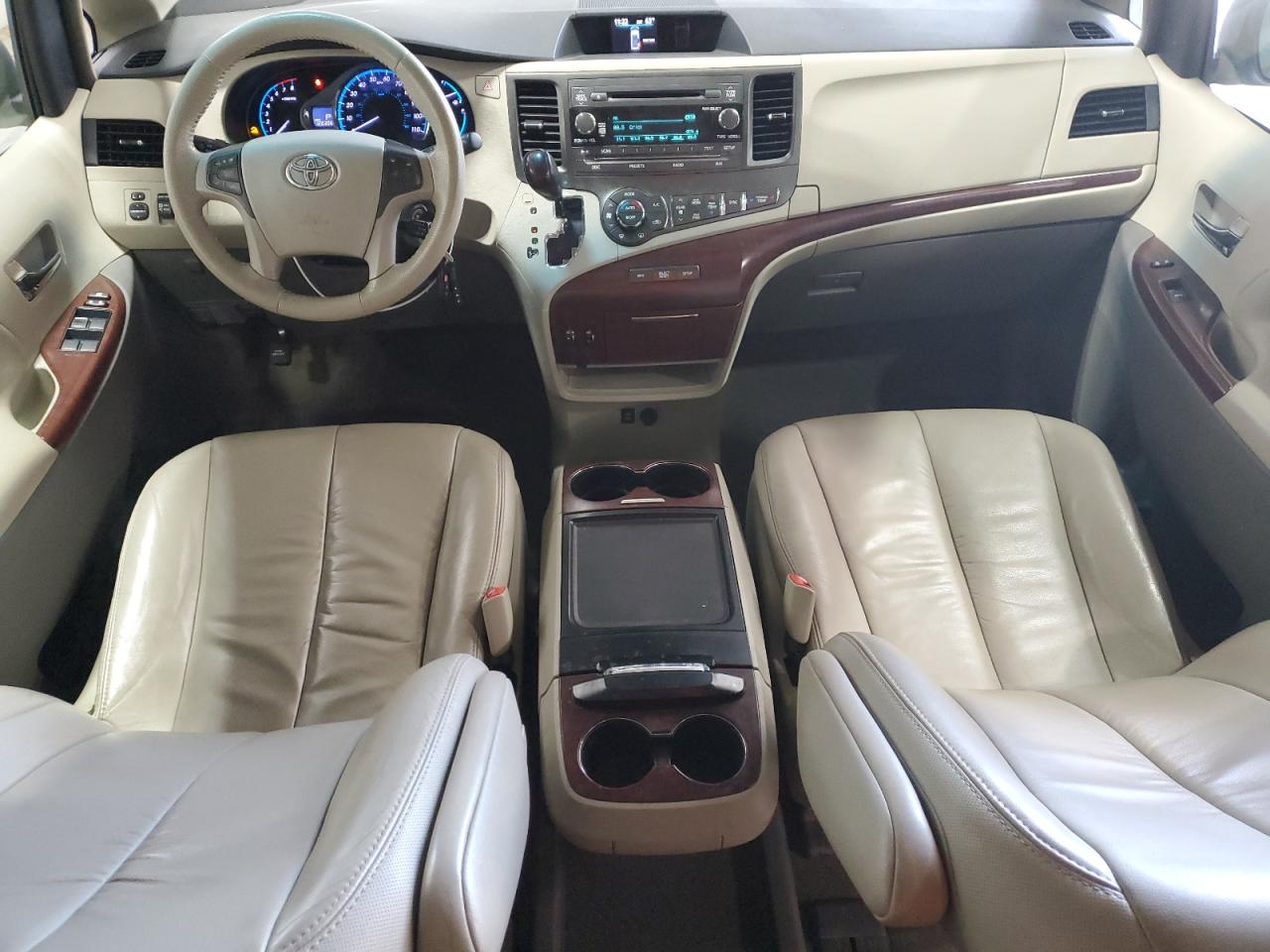 5TDDK3DC4CS030640 2012 Toyota Sienna Xle