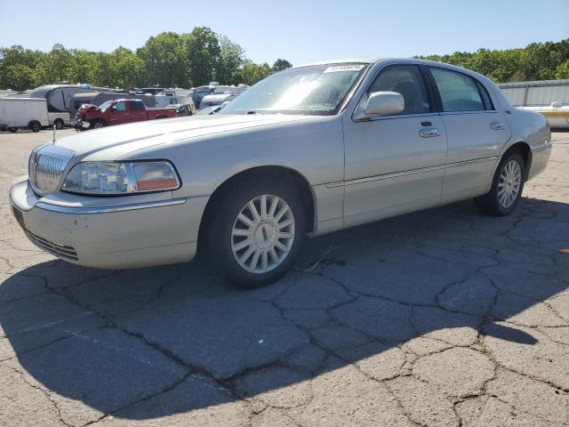 2005 Lincoln Town Car Signature Limited VIN: 1LNHM82W35Y652249 Lot: 53100824