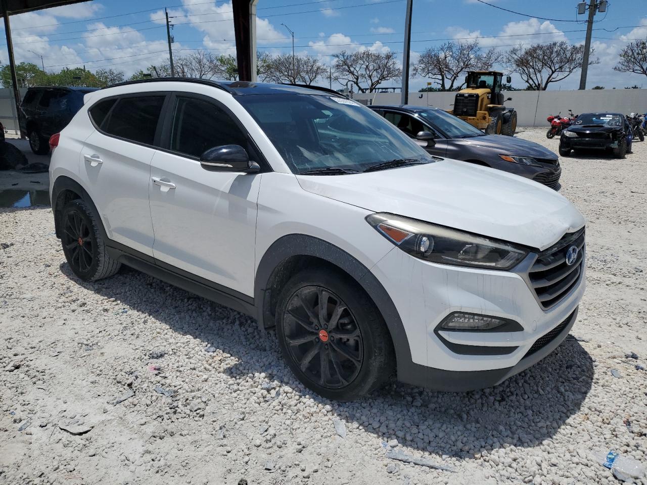 KM8J33A20HU536766 2017 Hyundai Tucson Limited