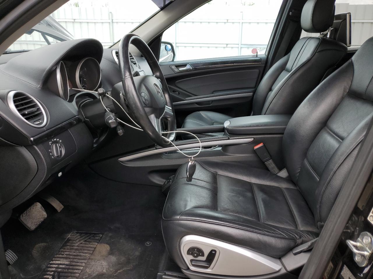 4JGBB7CB8AA596930 2010 Mercedes-Benz Ml 550 4Matic