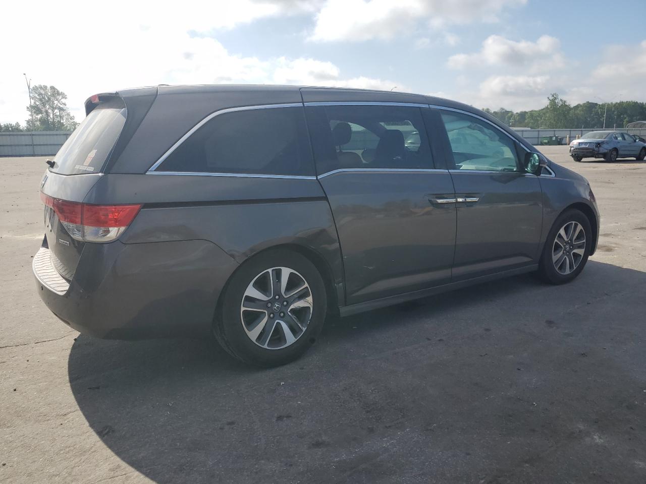 5FNRL5H96FB112262 2015 Honda Odyssey Touring