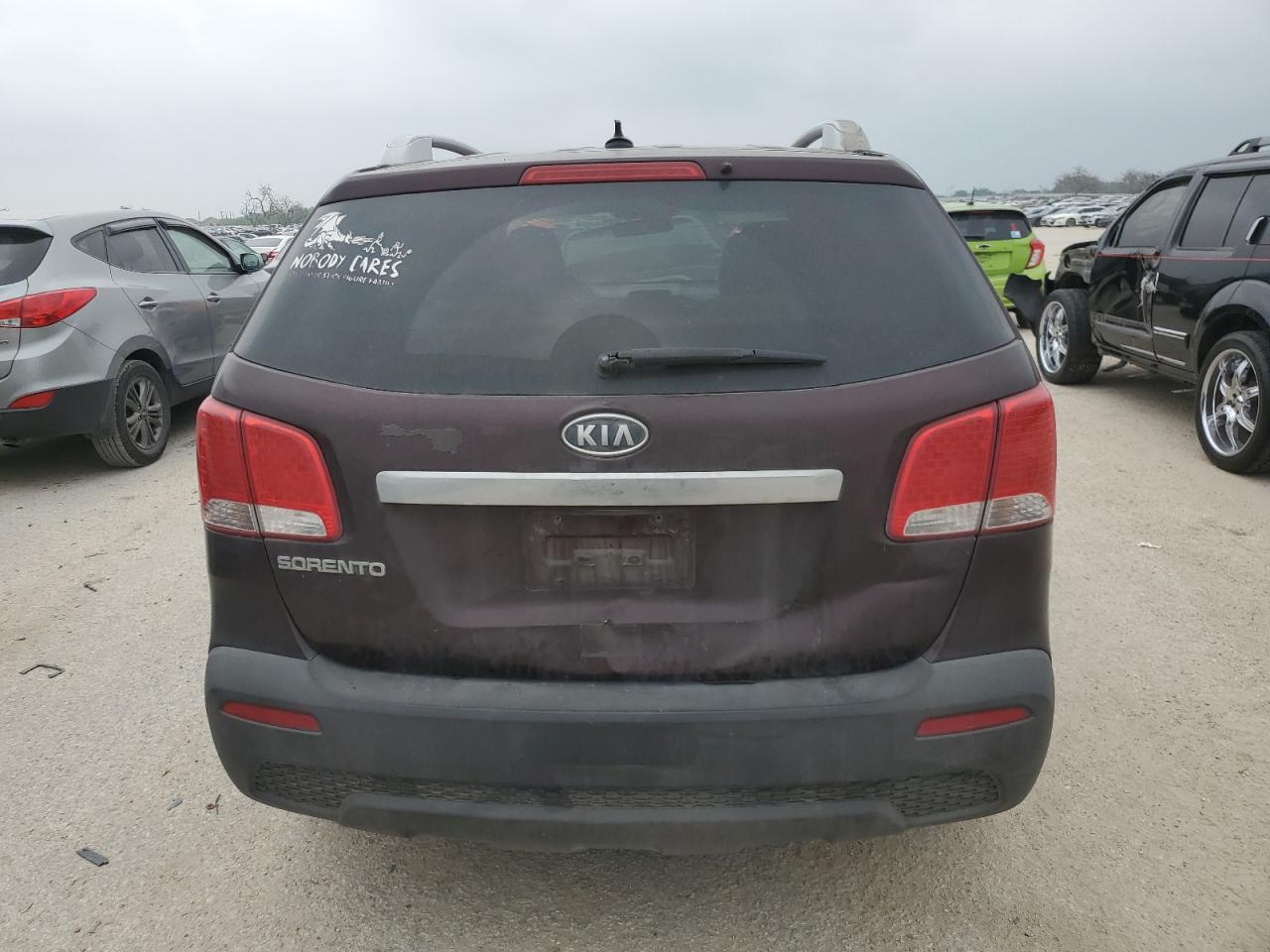 5XYKT4A24BG133266 2011 Kia Sorento Base