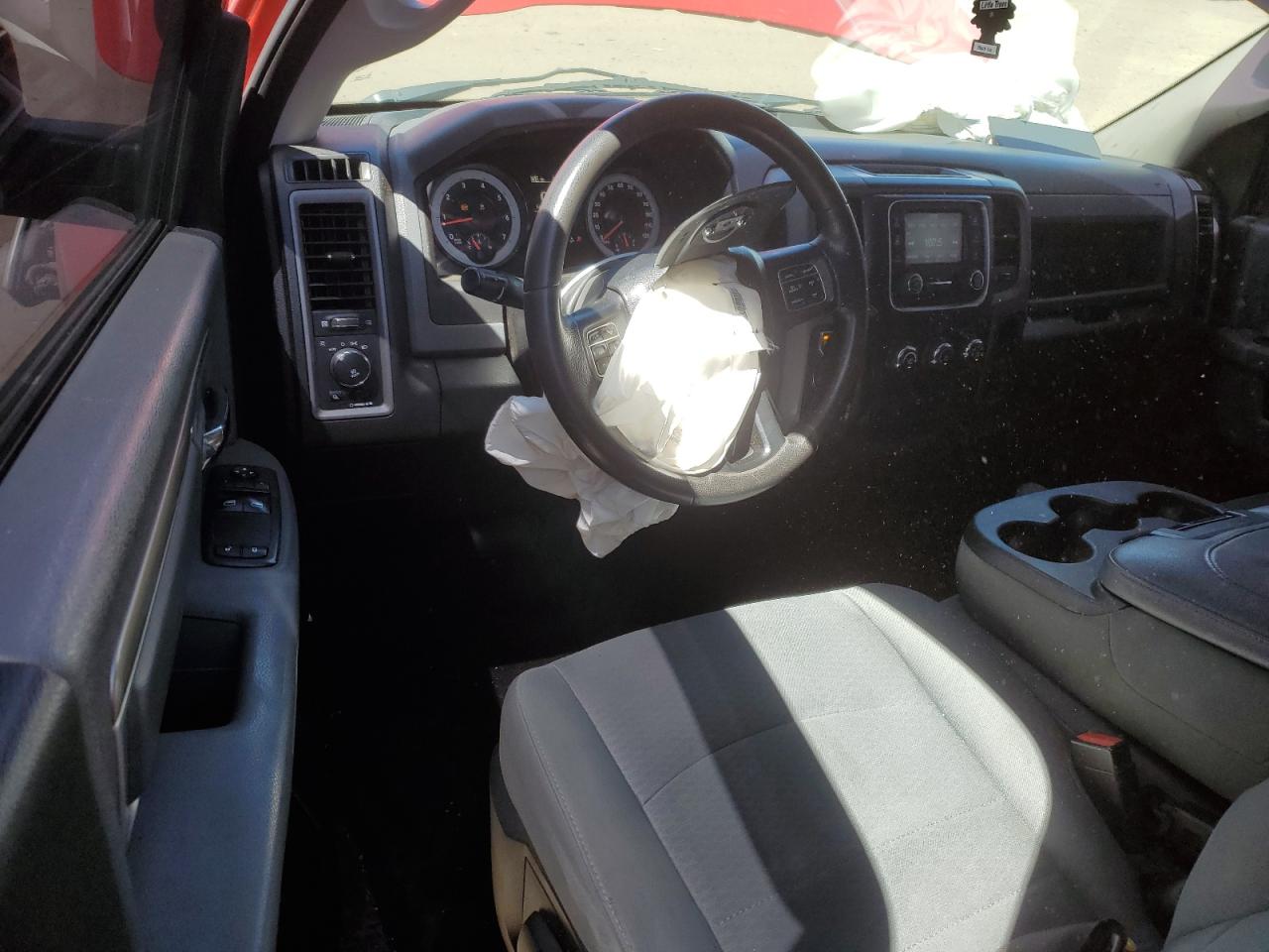 3C6JR7AT7FG701061 2015 Ram 1500 St