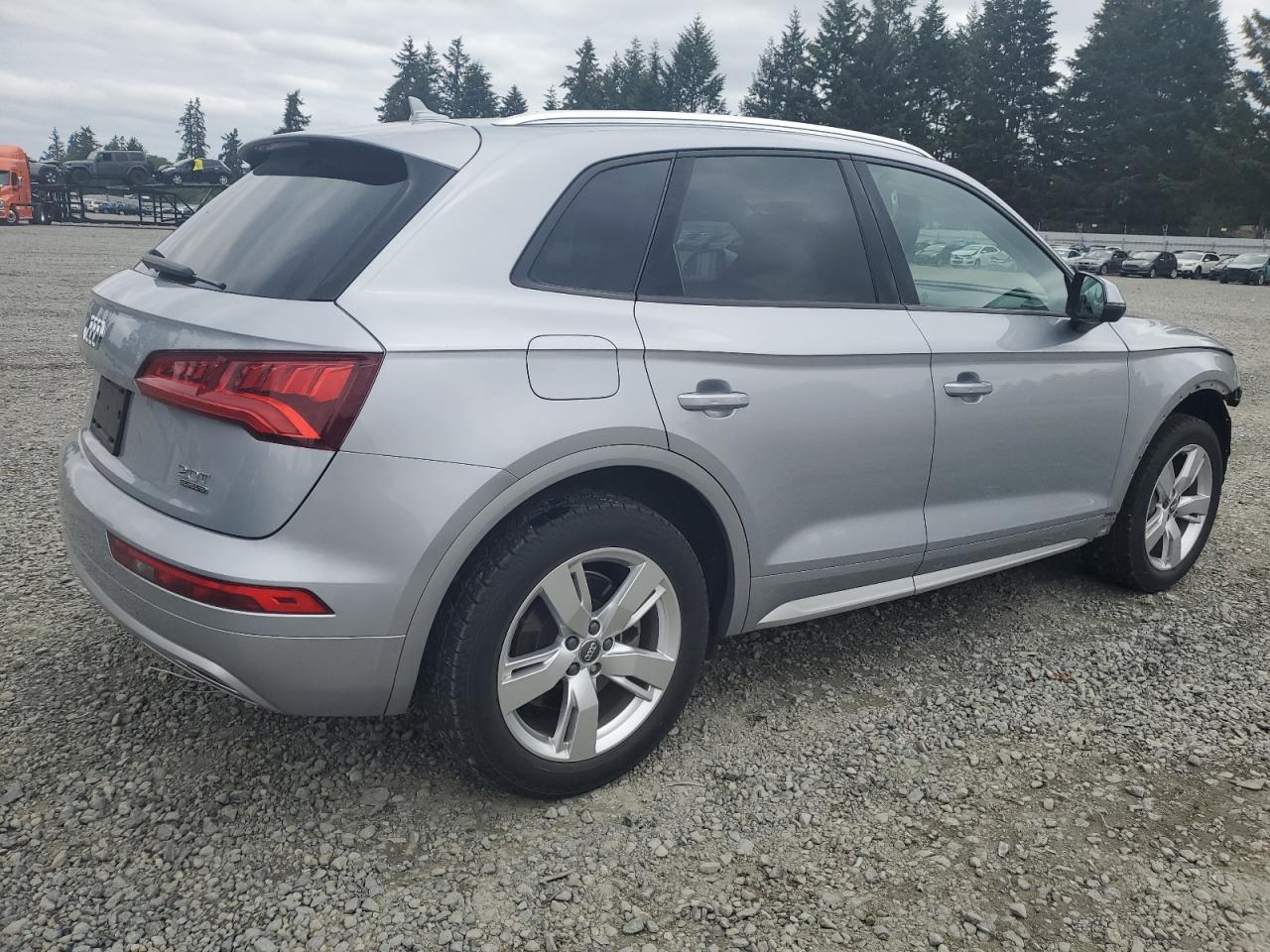 WA1ANAFY5J2084325 2018 Audi Q5 Premium