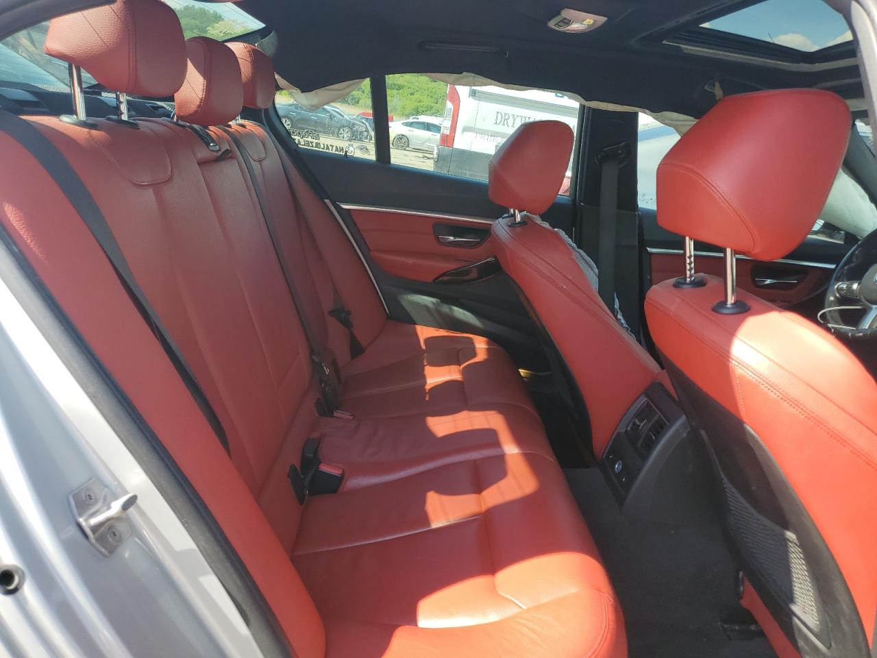 WBA8D9G33HNU63533 2017 BMW 330 Xi