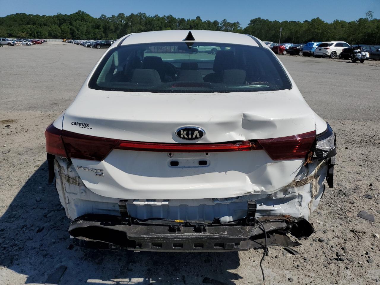 3KPF24AD1KE010494 2019 Kia Forte Fe