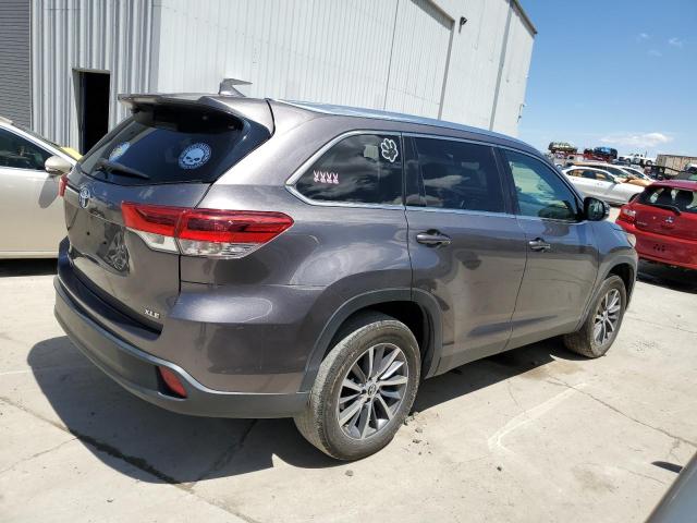 VIN 5TDKZRFH4KS560166 2019 Toyota Highlander, SE no.3