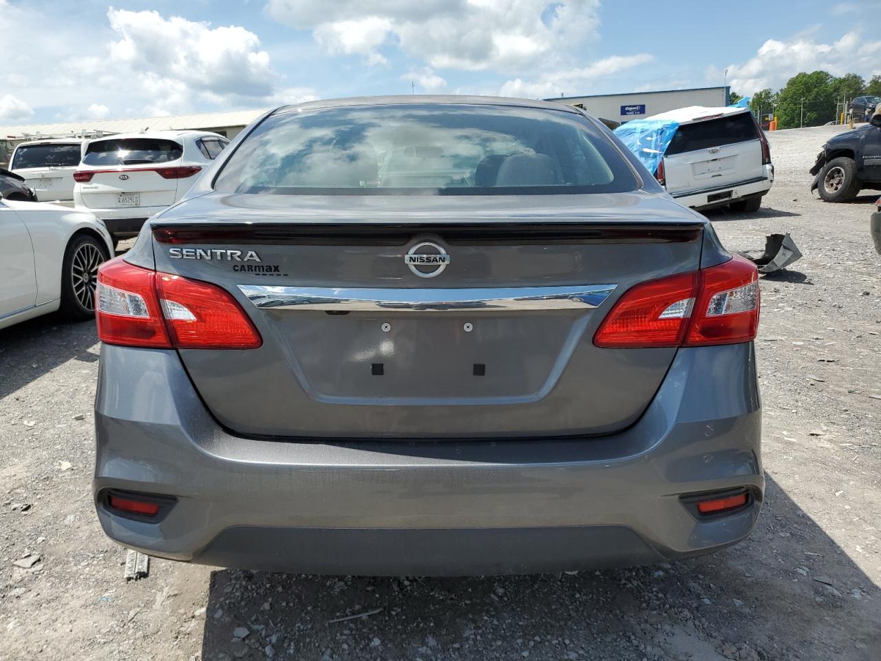 3N1AB7AP3JY329806 2018 Nissan Sentra S