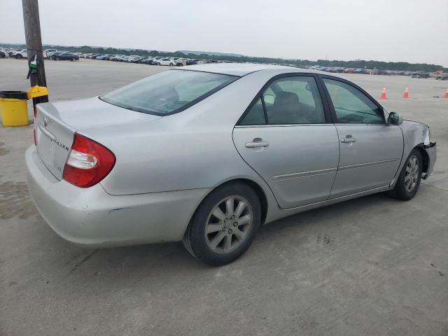 2002 Toyota Camry Le VIN: 4T1BF30K22U529693 Lot: 55311394