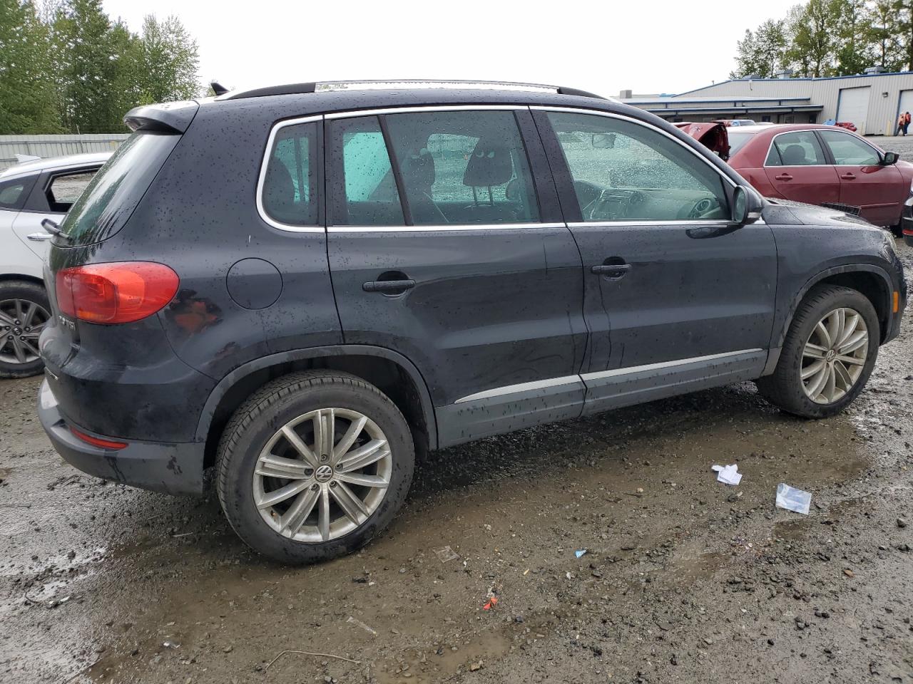 2012 Volkswagen Tiguan S vin: WVGAV7AX0CW512283