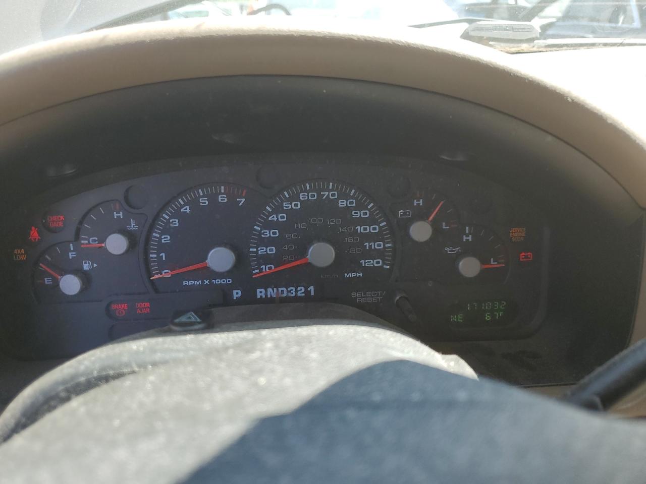 1FMDU73K33ZA31234 2003 Ford Explorer Xlt