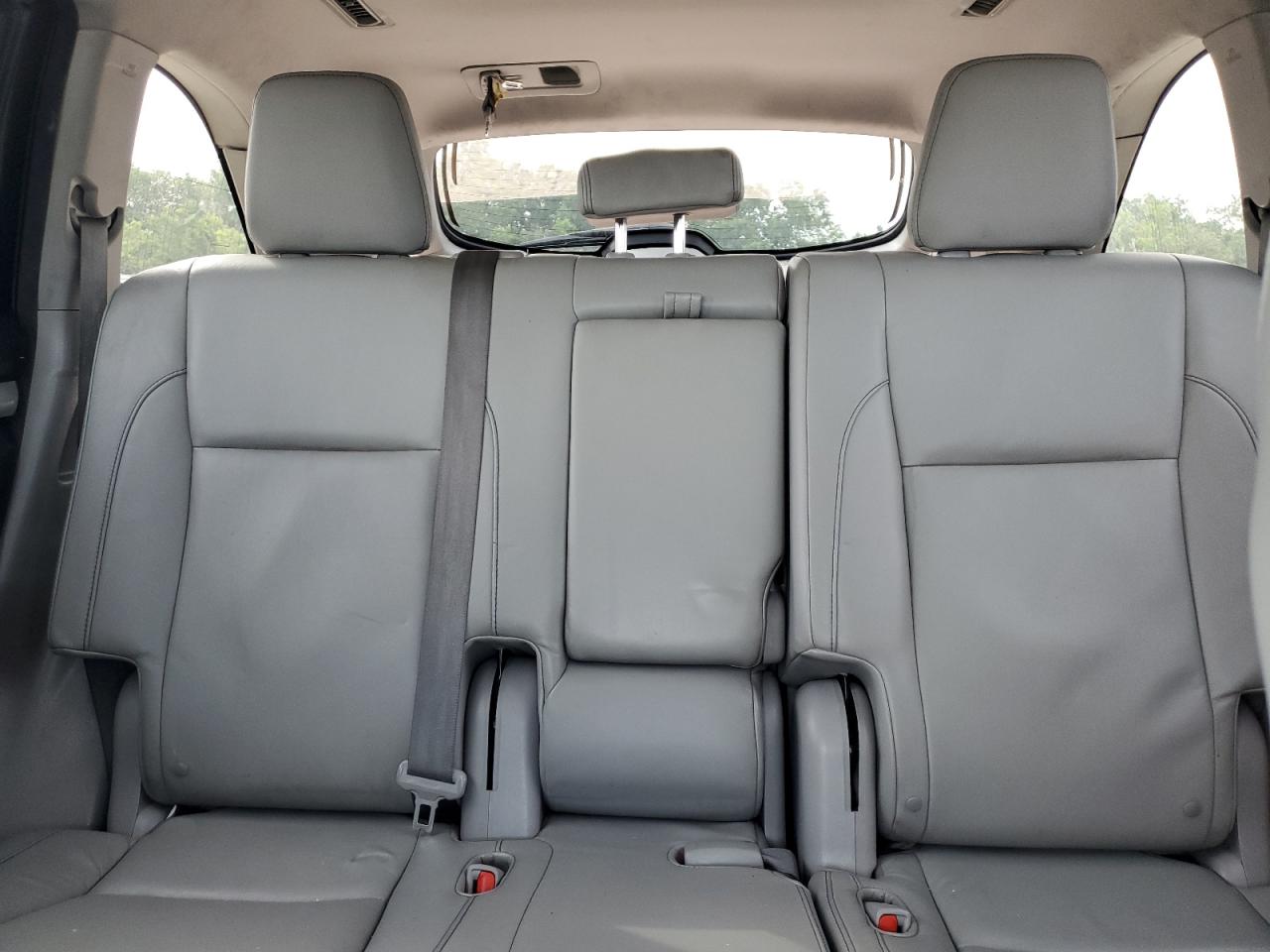 5TDJKRFH6FS141483 2015 Toyota Highlander Xle