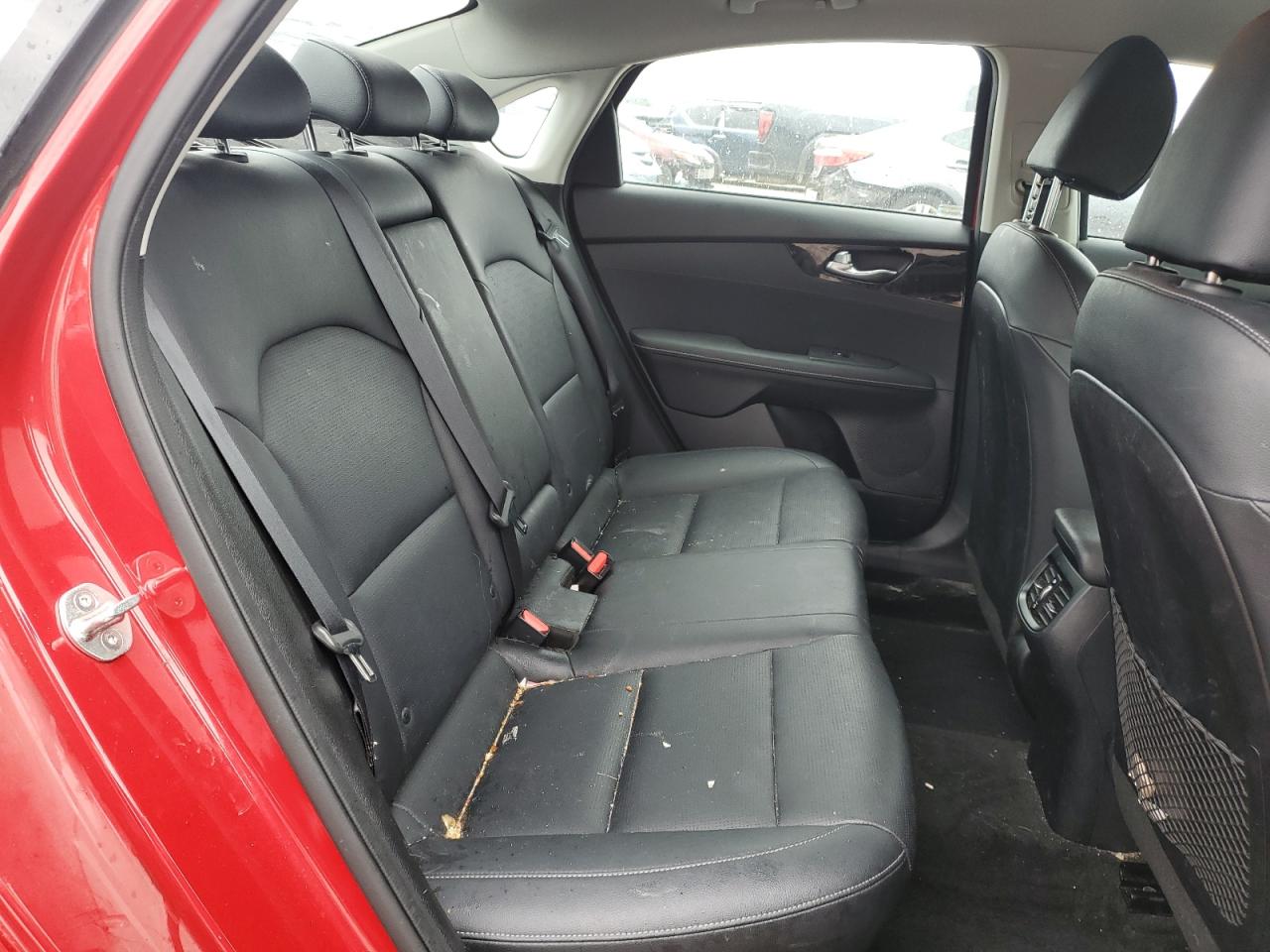 3KPF54AD6KE027945 2019 Kia Forte Ex