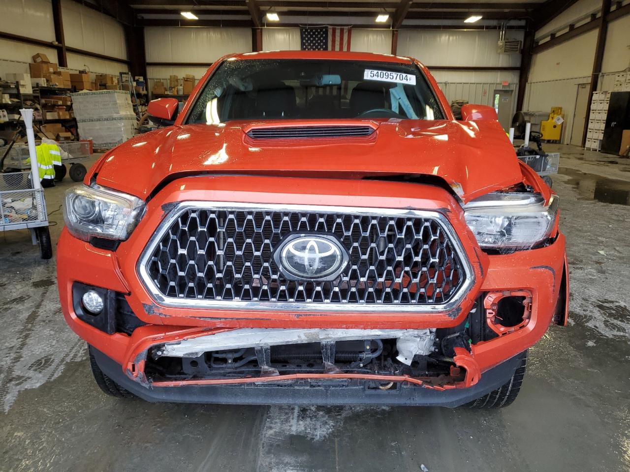 5TFCZ5AN3JX140563 2018 Toyota Tacoma Double Cab