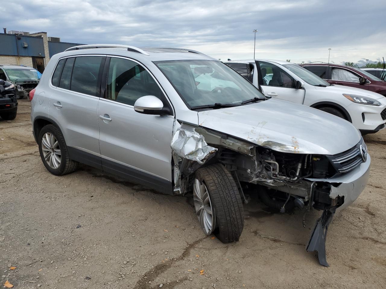 WVGBV7AX0FW540027 2015 Volkswagen Tiguan S