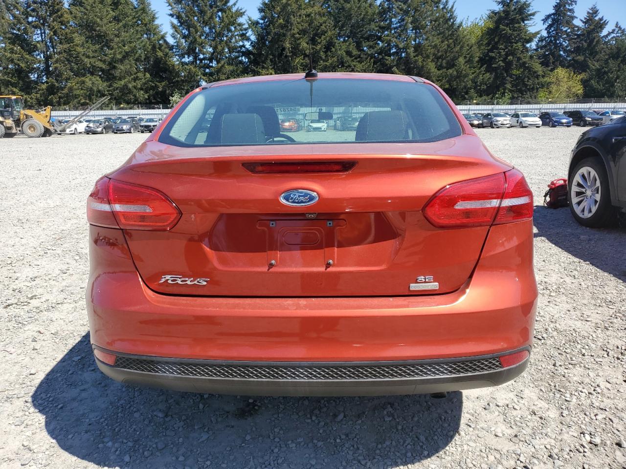 1FADP3FE9JL293484 2018 Ford Focus Se