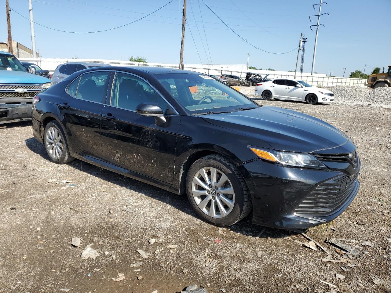 4T1B11HK9JU572823 2018 Toyota Camry L