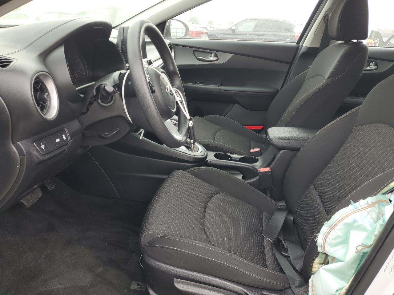 3KPF24AD1ME403673 2021 Kia Forte Fe