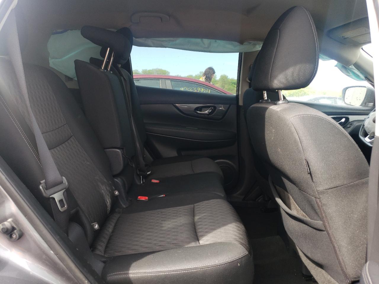 2019 Nissan Rogue S vin: KNMAT2MV4KP519950