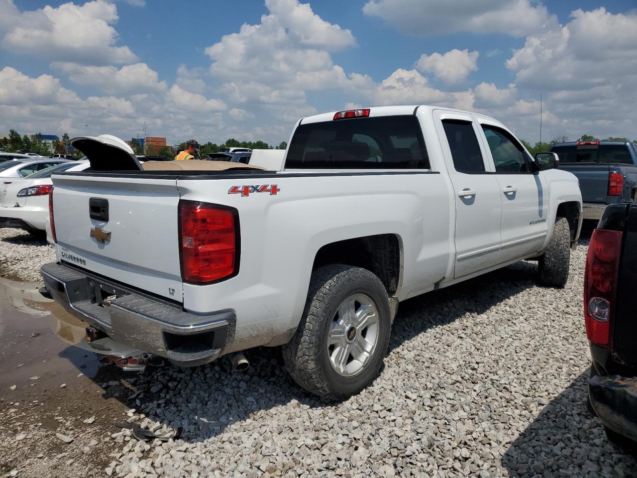 1GCVKREC9GZ338946 2016 Chevrolet Silverado K1500 Lt