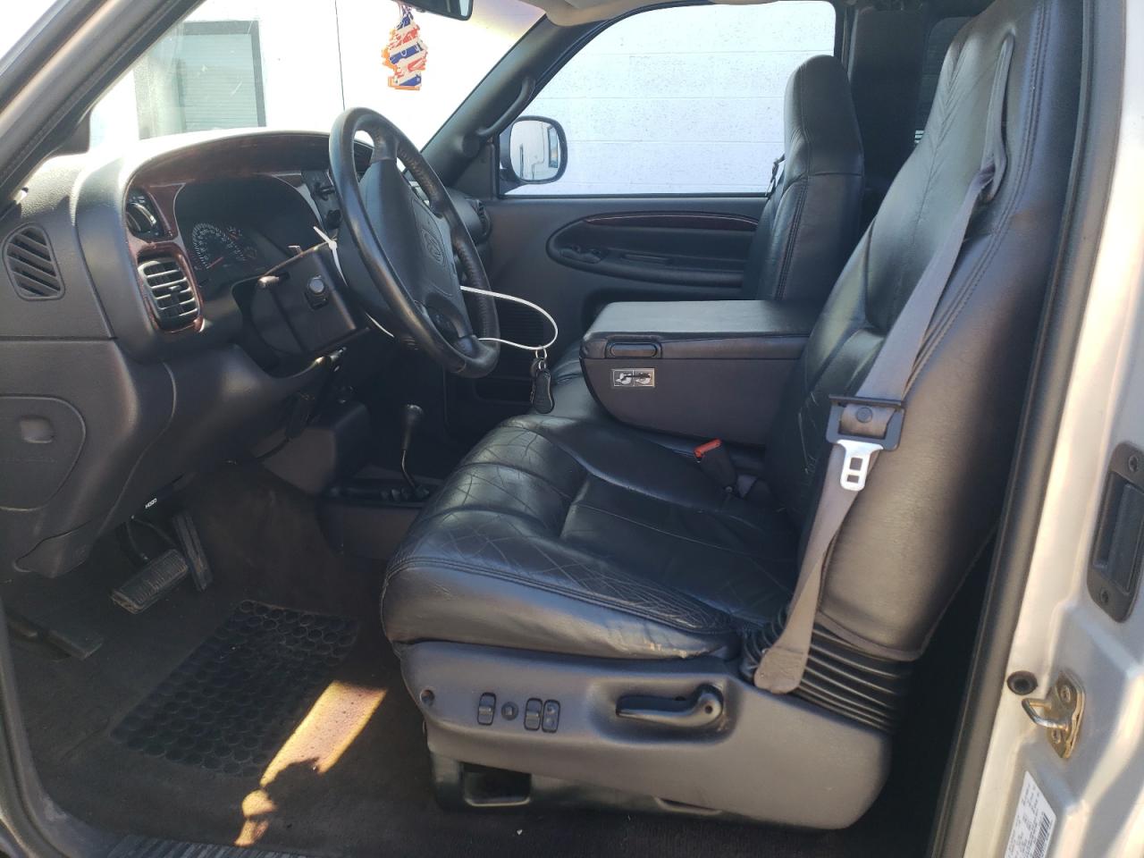 1B7KF23W1XJ592130 1999 Dodge Ram 2500