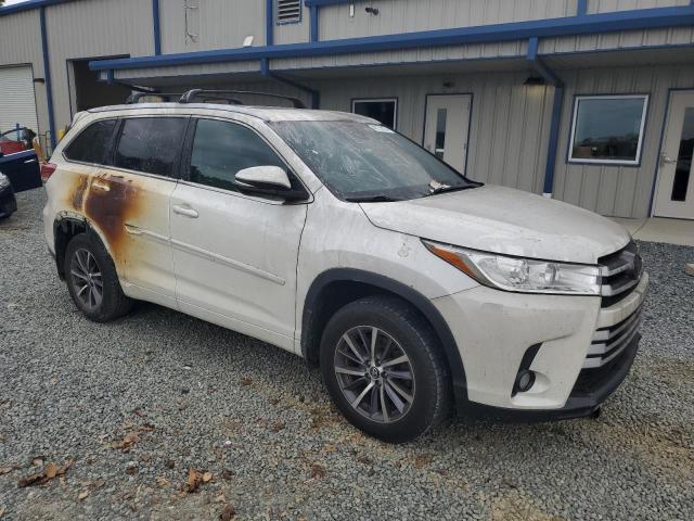 2017 Toyota Highlander Se VIN: 5TDJZRFH2HS357877 Lot: 49774124