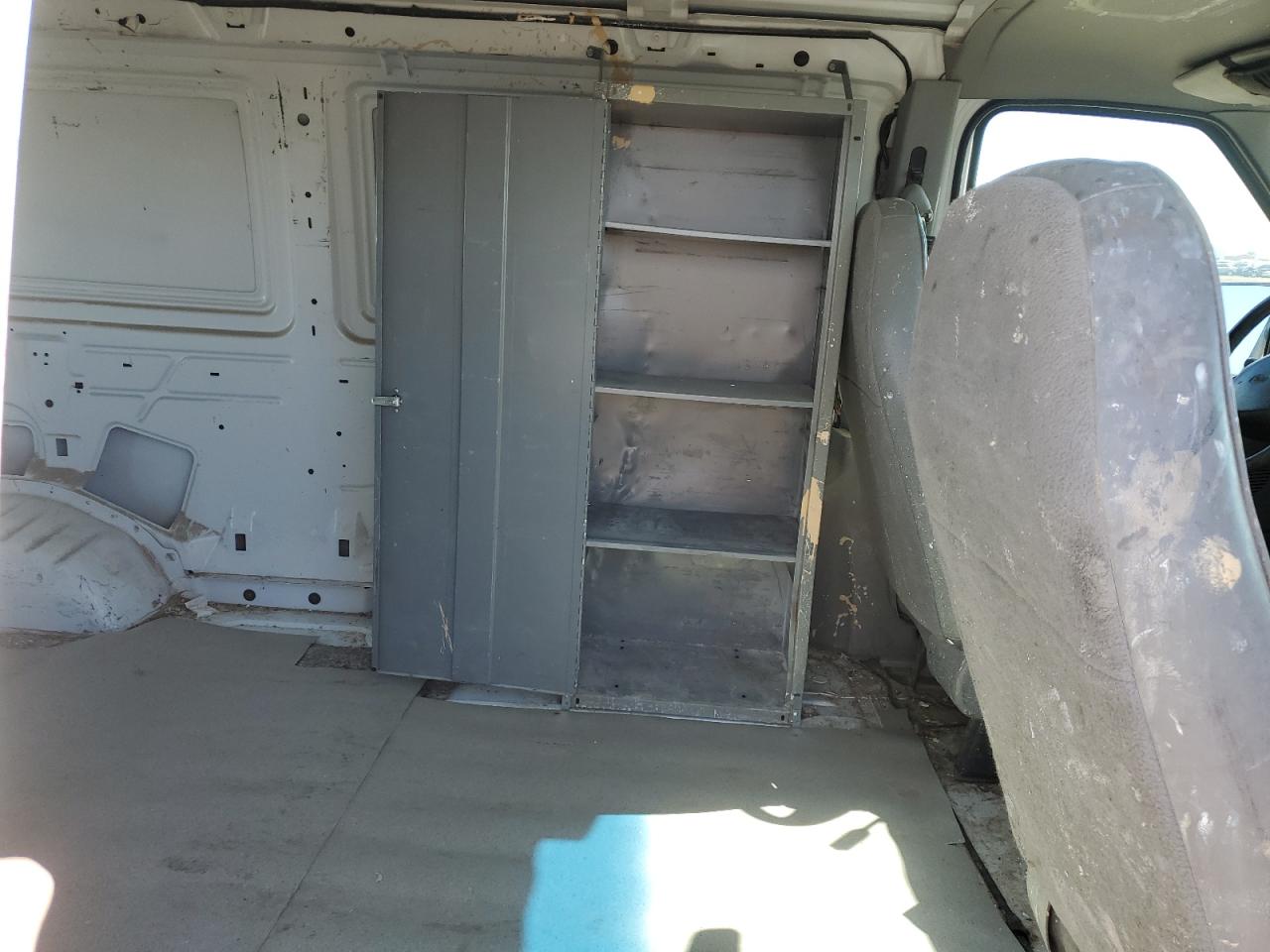 1FTRE1420XHC13570 1999 Ford Econoline E150 Van