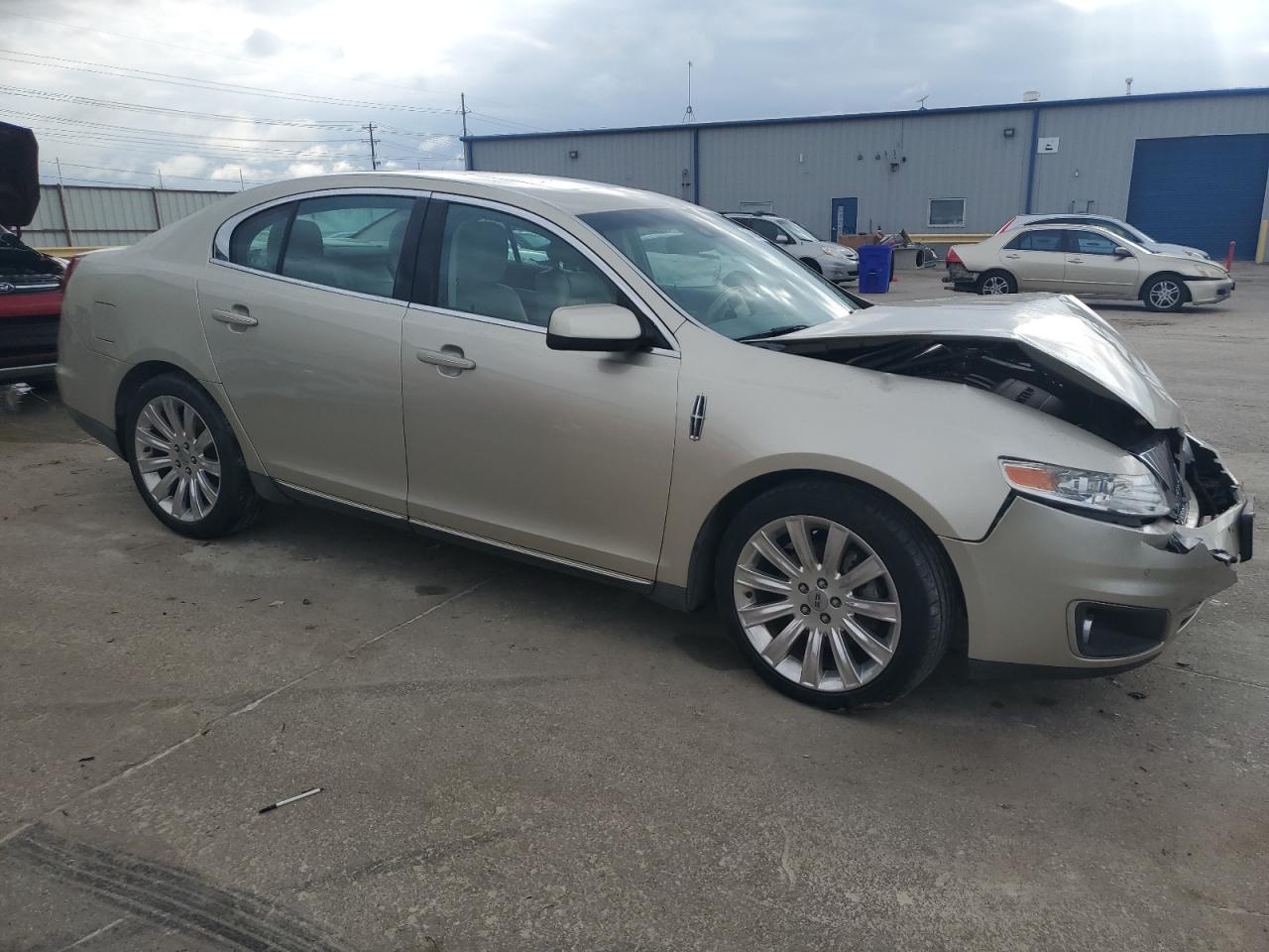 1LNHL9DR5BG615057 2011 Lincoln Mks