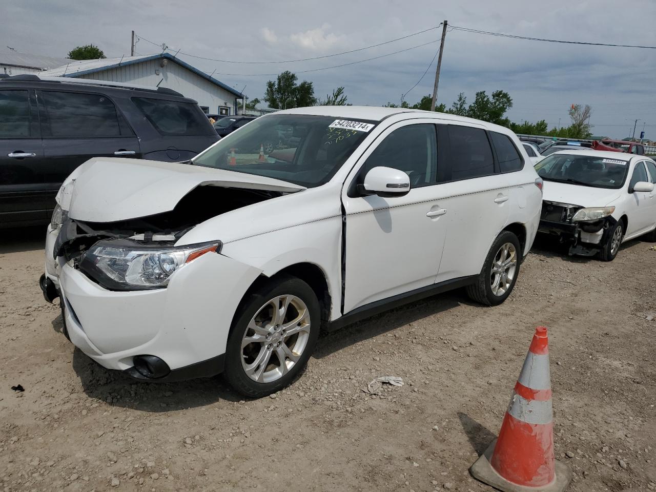 JA4AD3A38EZ007035 2014 Mitsubishi Outlander Se