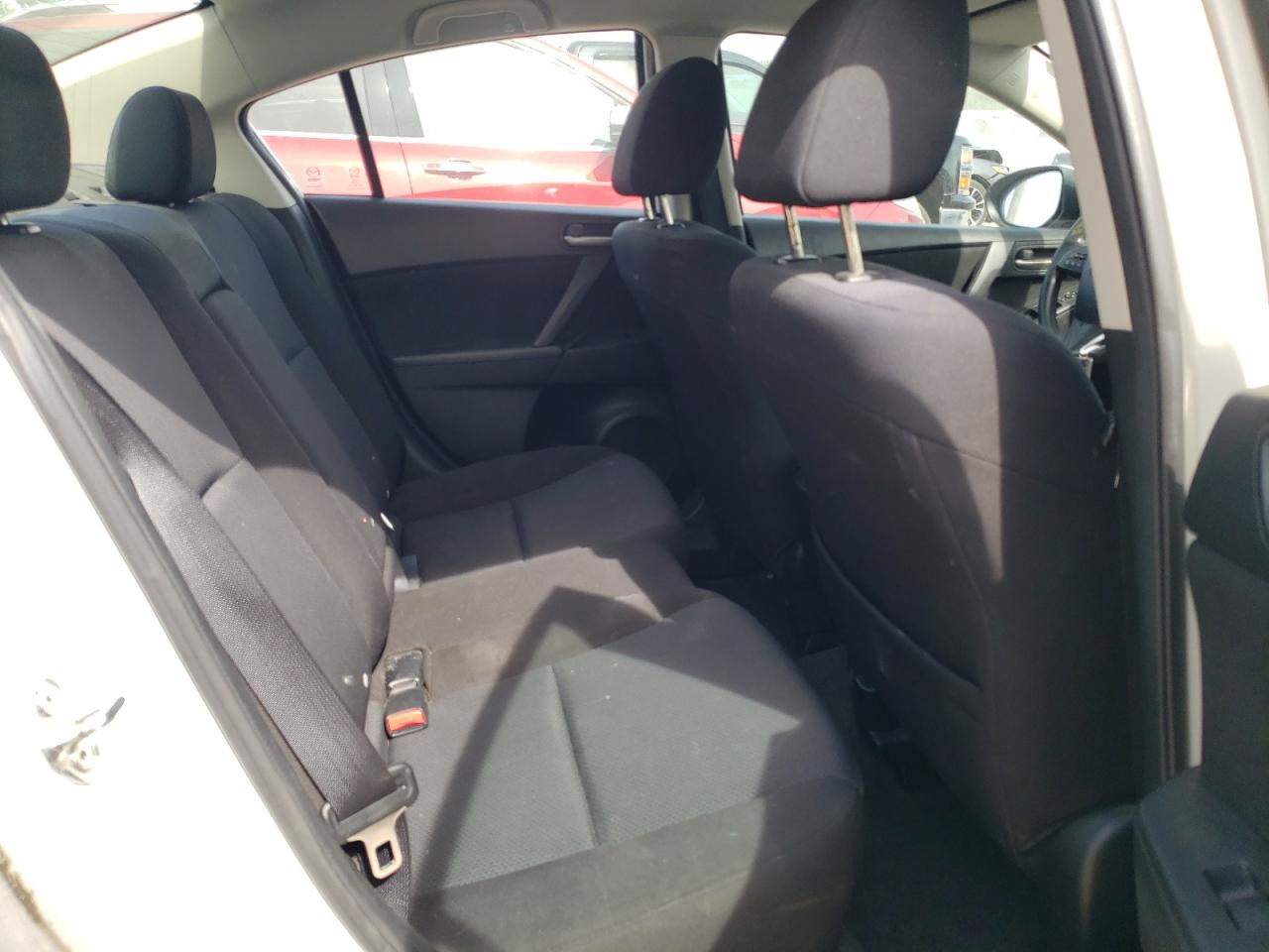 JM1BL1VF5B1374250 2011 Mazda 3 I