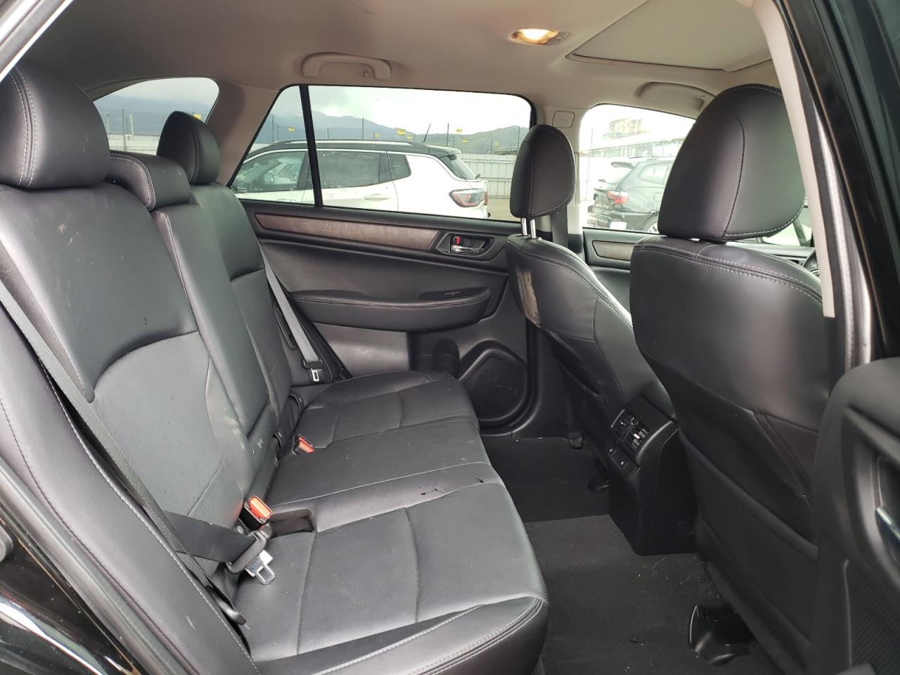 4S4BSENC3H3438293 2017 Subaru Outback 3.6R Limited