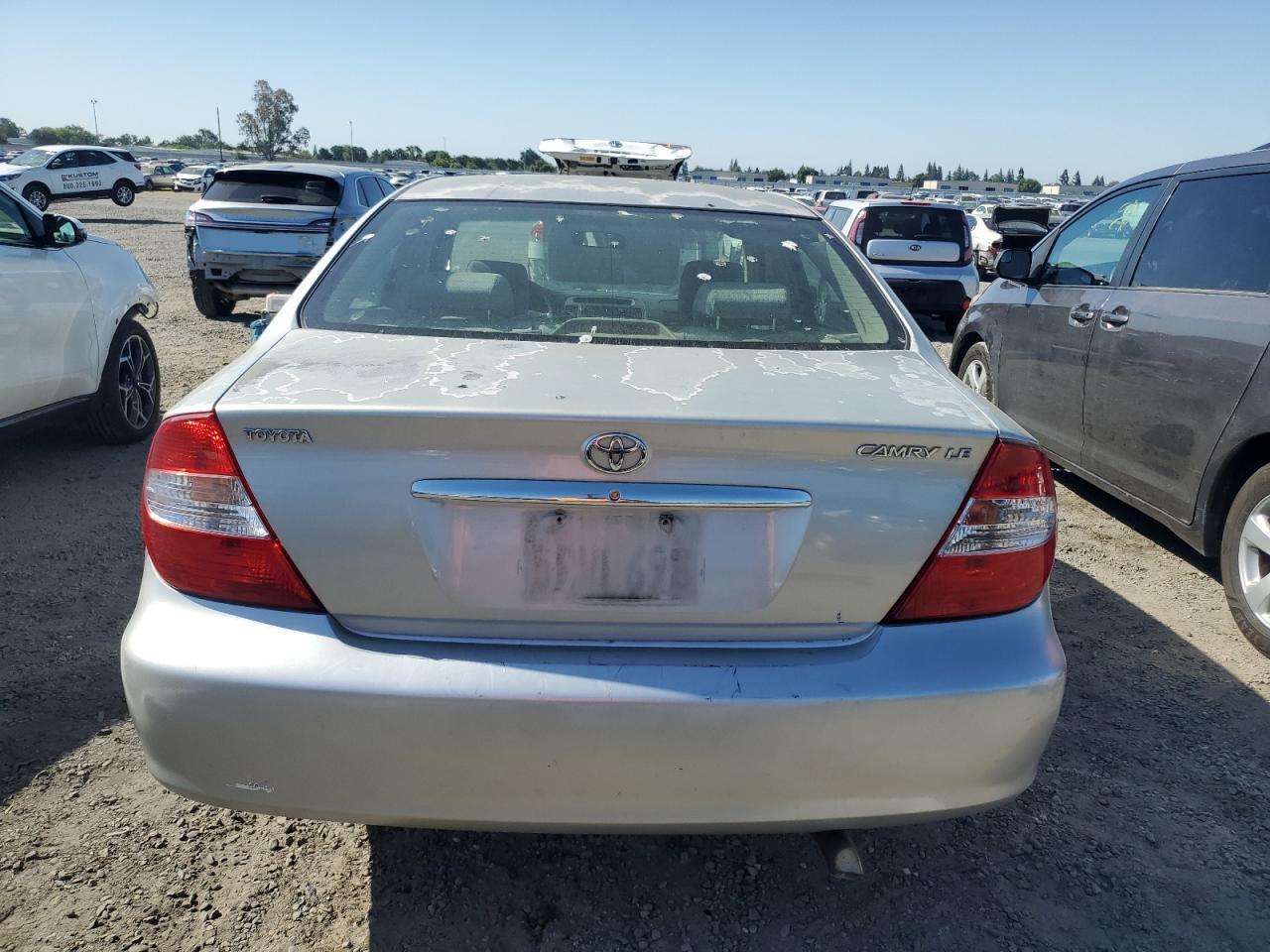 4T1BE32K44U267663 2004 Toyota Camry Le