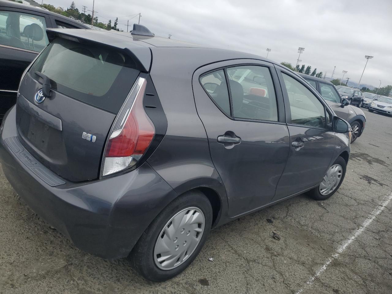 JTDKDTB30G1130645 2016 Toyota Prius C