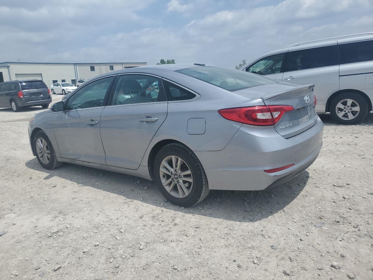 5NPE24AF5HH579818 2017 Hyundai Sonata Se