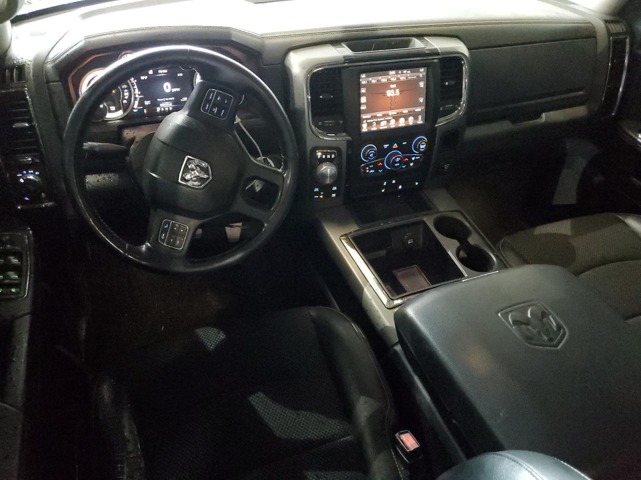 1C6RR7MT5FS628263 2015 Ram 1500 Sport