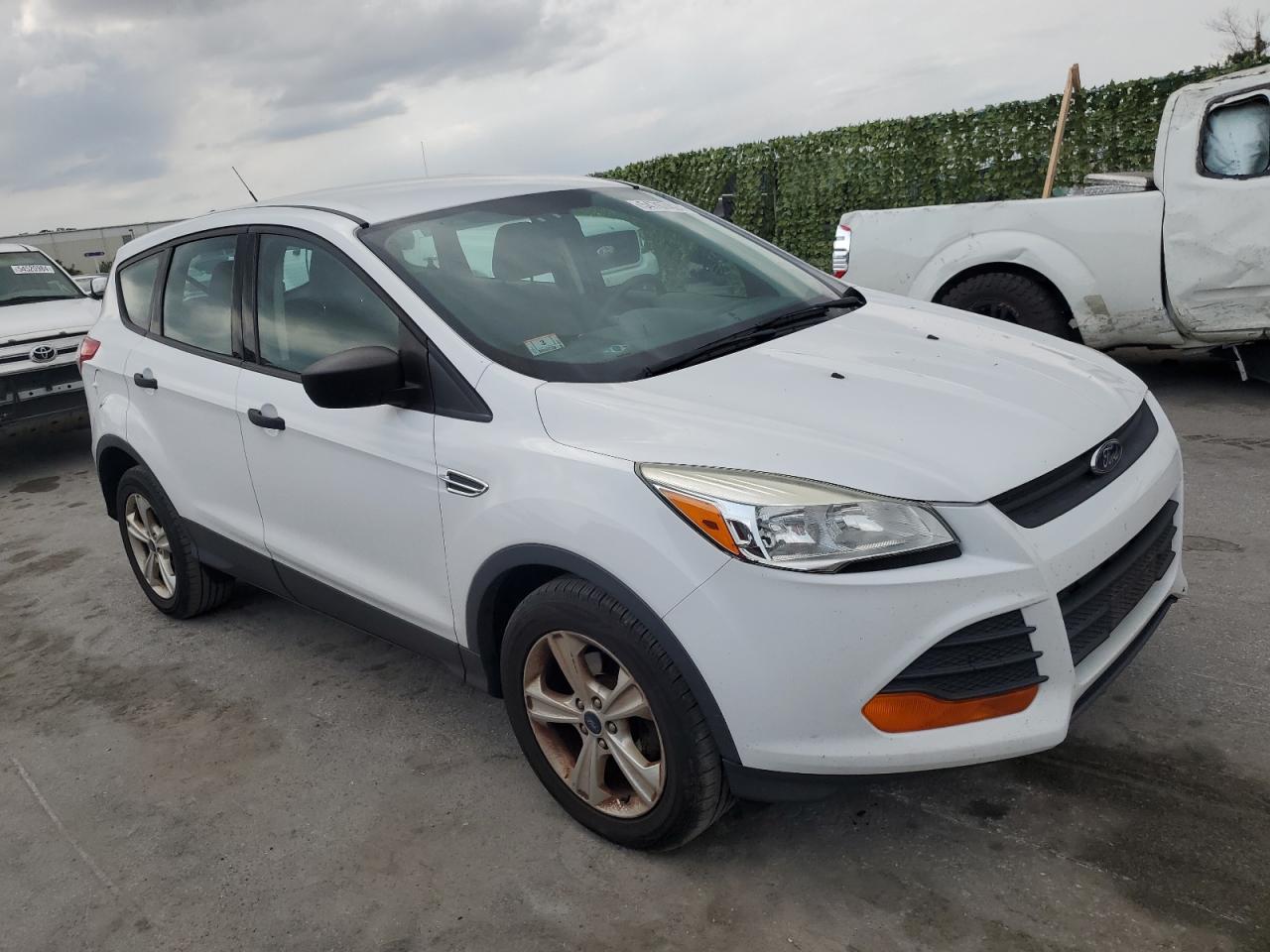 2015 Ford Escape S vin: 1FMCU0F76FUA34625