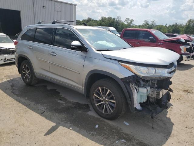 2018 Toyota Highlander Se VIN: 5TDKZRFH8JS531221 Lot: 54013924