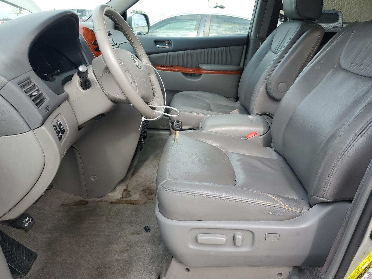 5TDZK22CX9S265989 2009 Toyota Sienna Xle