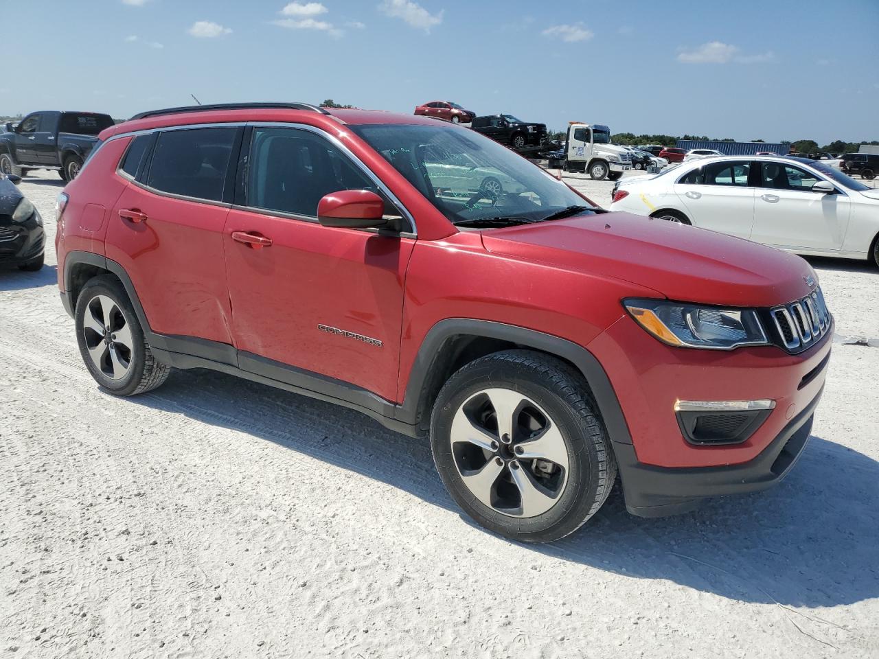 3C4NJCBB3JT186236 2018 Jeep Compass Latitude