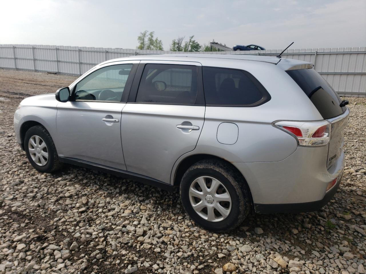 JA4AD2A32EZ007932 2014 Mitsubishi Outlander Es