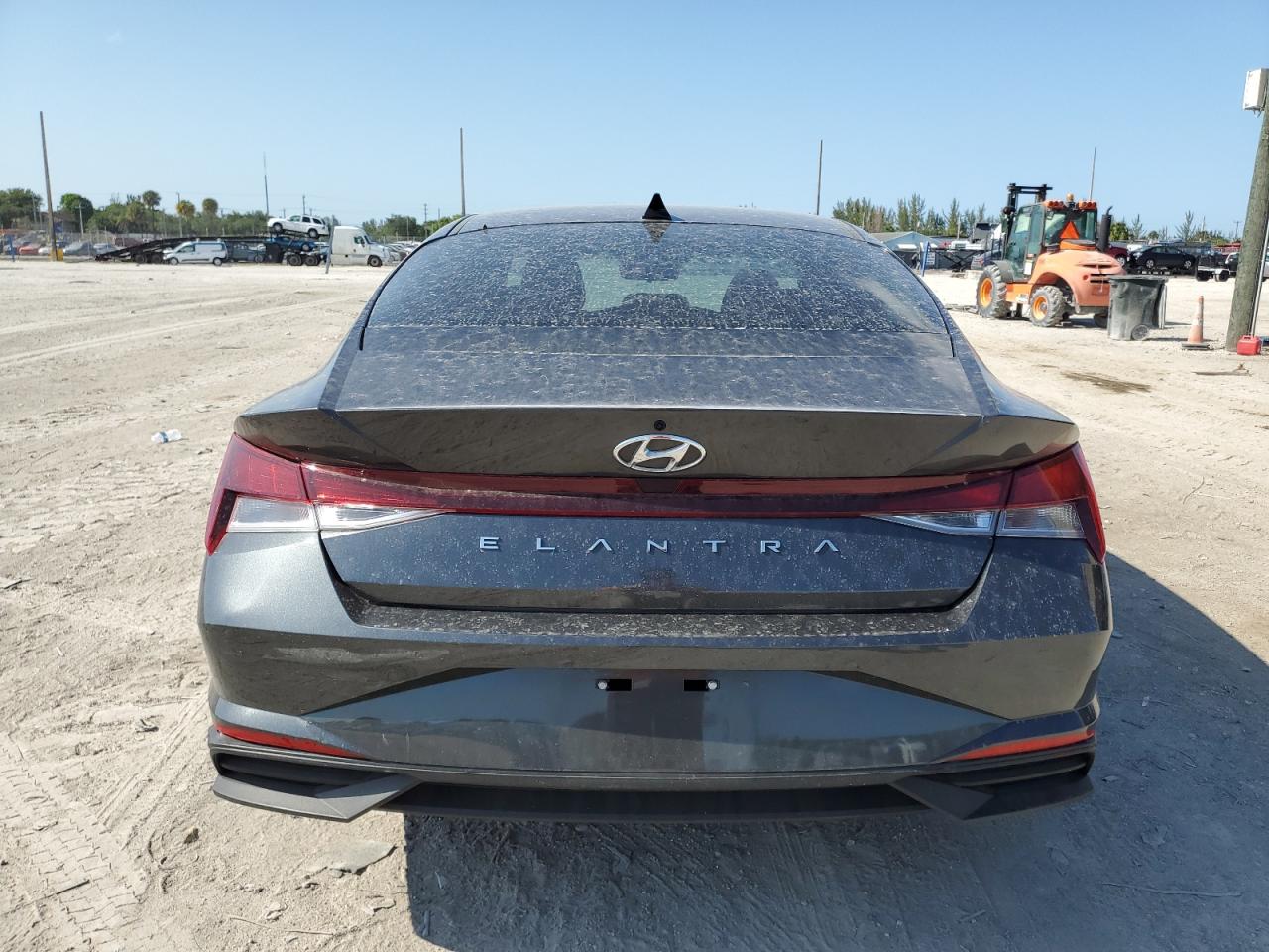 5NPLL4AG8NH081704 2022 Hyundai Elantra Se