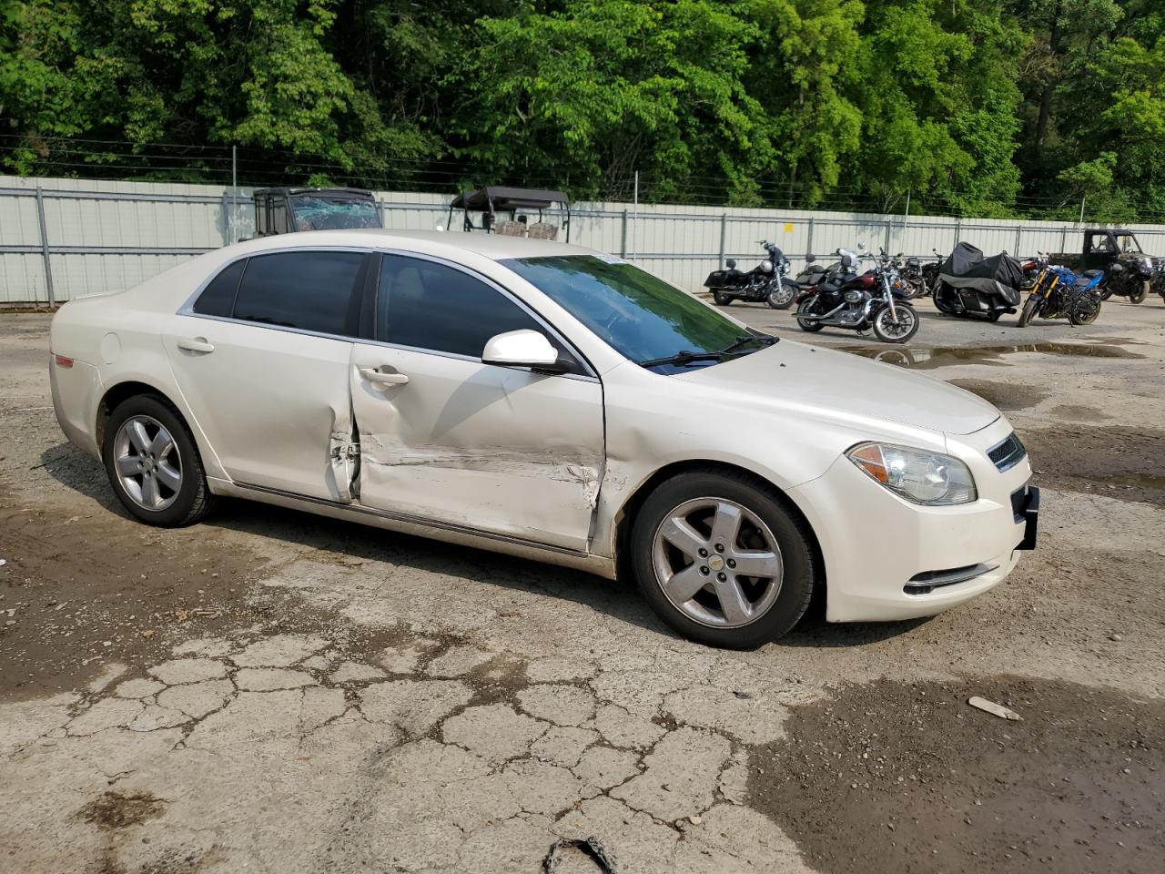 1G1ZC5EB2AF283420 2010 Chevrolet Malibu 1Lt